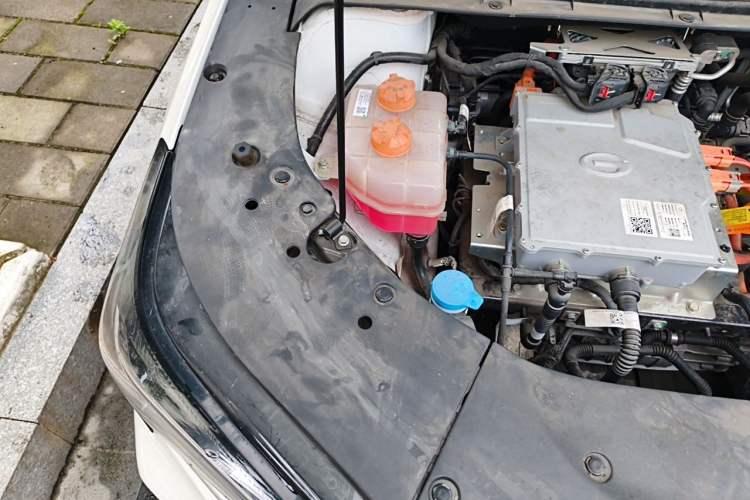 Used AION S 2023 Meizu 580 Lithium Iron Phosphate Engine Bay Right