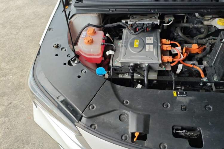 Used AION S 2023 Meizu 580 Lithium Iron Phosphate Engine Bay Right