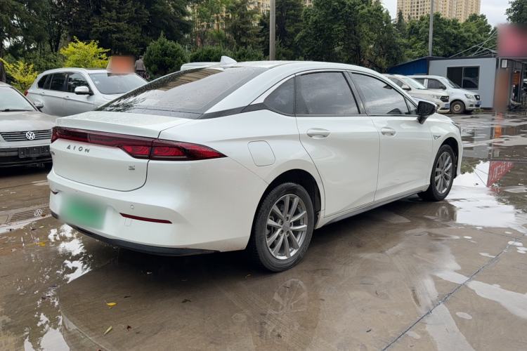Used AION S 2023 Meizu 580 Lithium Iron Phosphate Exterior 4