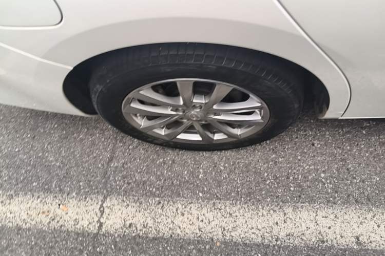 Used AION S 2023 Xuan 530 48.67 kWh Lithium Iron Phosphate Exterior 5