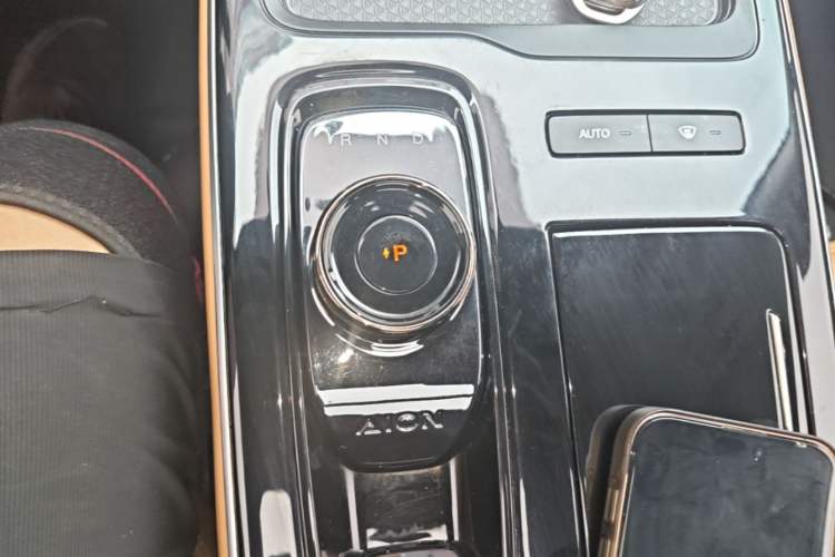 Used AION S 2023 Meizu 580 Lithium Iron Phosphate Gear Lever