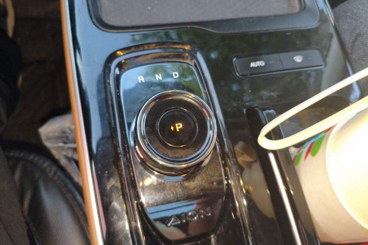 Used AION S 2023 Meizu 580 Lithium Iron Phosphate Gear Lever