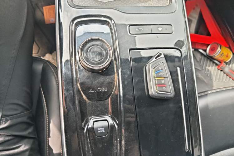 Used AION S 2023 Meizu 580 Lithium Iron Phosphate Gear Lever