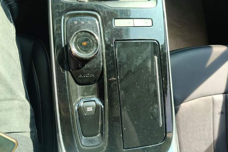 Used AION S 2023 Meizu 580 Lithium Iron Phosphate Gear Lever