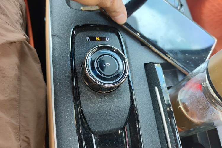 Used AION S 2023 Meizu 580 Lithium Iron Phosphate Gear Lever