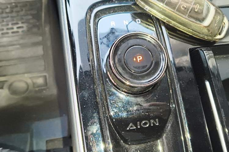 Used AION S 2023 Meizu 580 Lithium Iron Phosphate Gear Lever