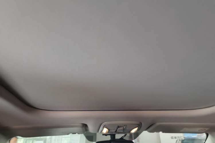 Used AION S 2023 Xuan 580 55.2 kWh Lithium Iron Phosphate Headliner