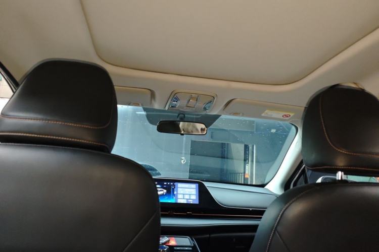 Used AION S 2023 Xuan 580 55.2 kWh Lithium Iron Phosphate Headliner
