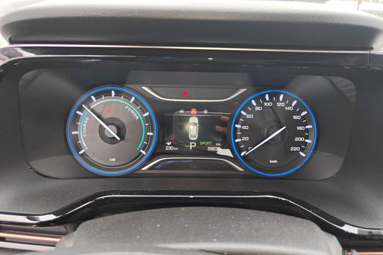 Used AION S 2023 Meizu 580 Lithium Iron Phosphate Instrument Cluster