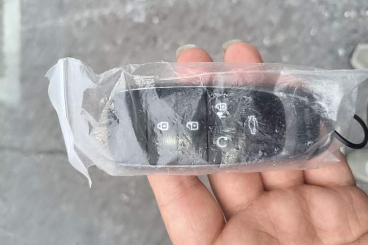 Used AION S 2023 Xuan 530 48.67 kWh Lithium Iron Phosphate Interior 1