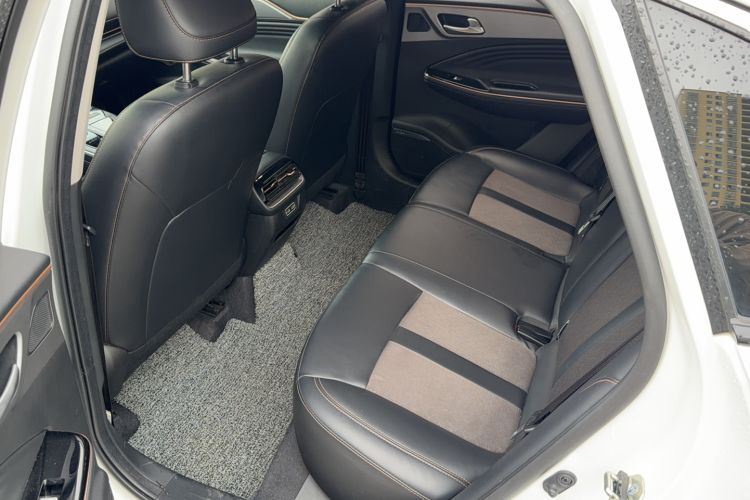 Used AION S 2023 Meizu 580 Lithium Iron Phosphate Interior 2