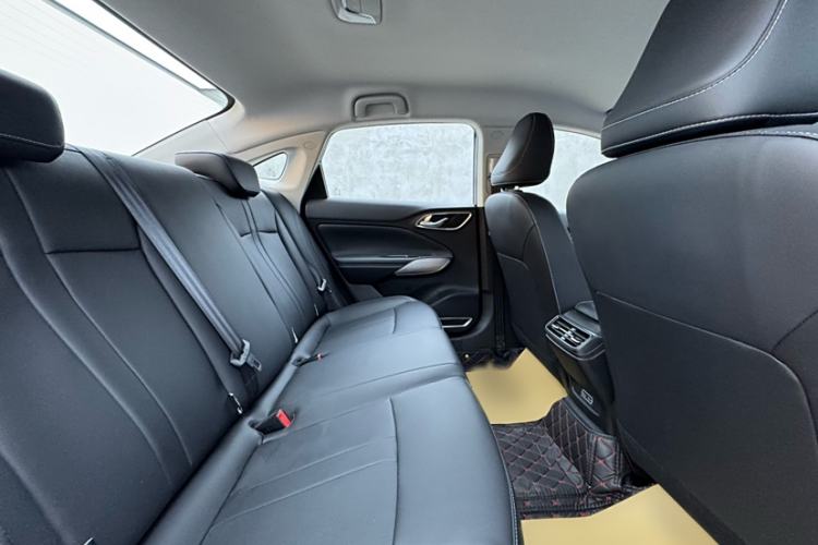 Used AION S 2023 Xuan 530 48.67 kWh Lithium Iron Phosphate Interior 2