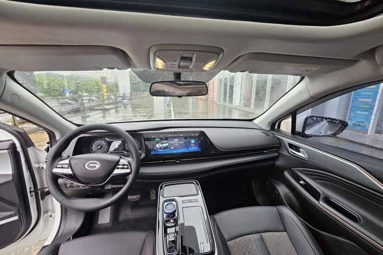 Used AION S 2023 Meizu 580 Lithium Iron Phosphate Interior 2