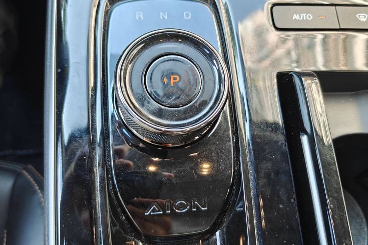Used AION S 2023 Meizu 580 Lithium Iron Phosphate Interior 2