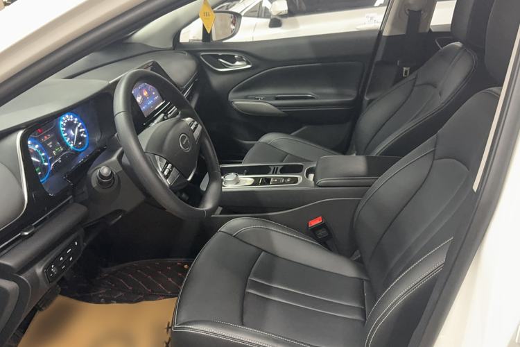 Used AION S 2023 Xuan 530 48.67 kWh Lithium Iron Phosphate Interior 3
