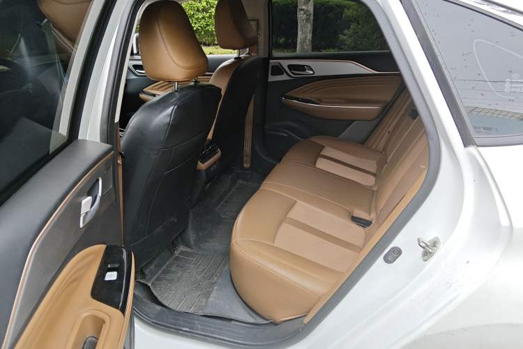 Used AION S 2023 Meizu 580 Lithium Iron Phosphate Interior 4