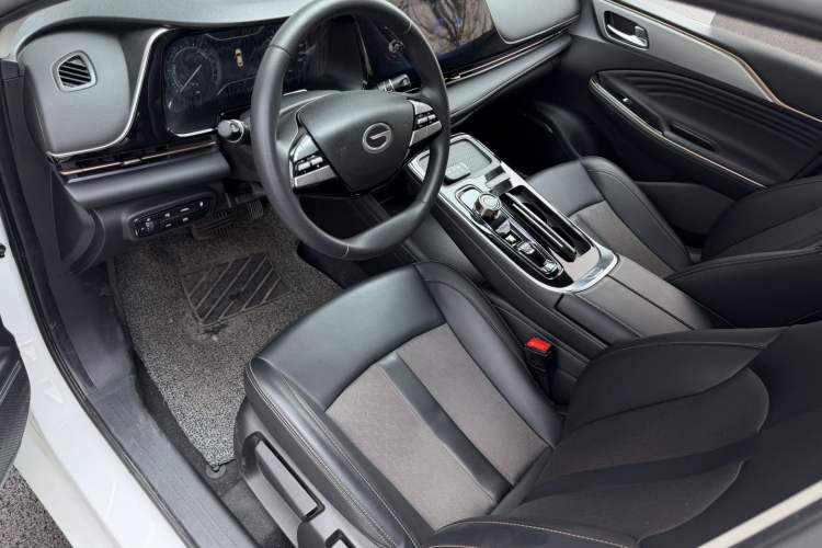 Used AION S 2023 Meizu 580 Lithium Iron Phosphate Interior 4