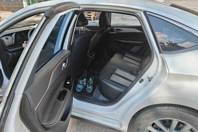 Used AION S 2023 Meizu 580 Lithium Iron Phosphate Interior 4