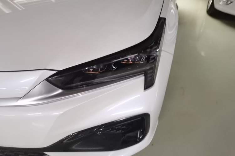 Used AION S 2023 Meizu 580 Lithium Iron Phosphate Left Front Headlight