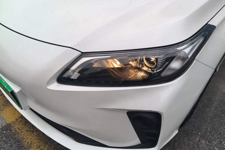 Used AION S 2023 Xuan 530 48.67 kWh Lithium Iron Phosphate Left Front Headlight
