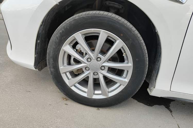 Used AION S 2023 Meizu 580 Lithium Iron Phosphate Left Front Wheel Hub