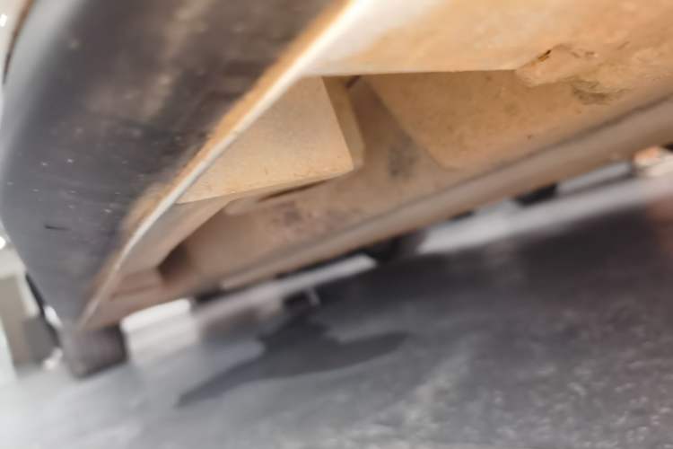 Used AION S 2023 Xuan 580 55.2 kWh Lithium Iron Phosphate Left Side Sill