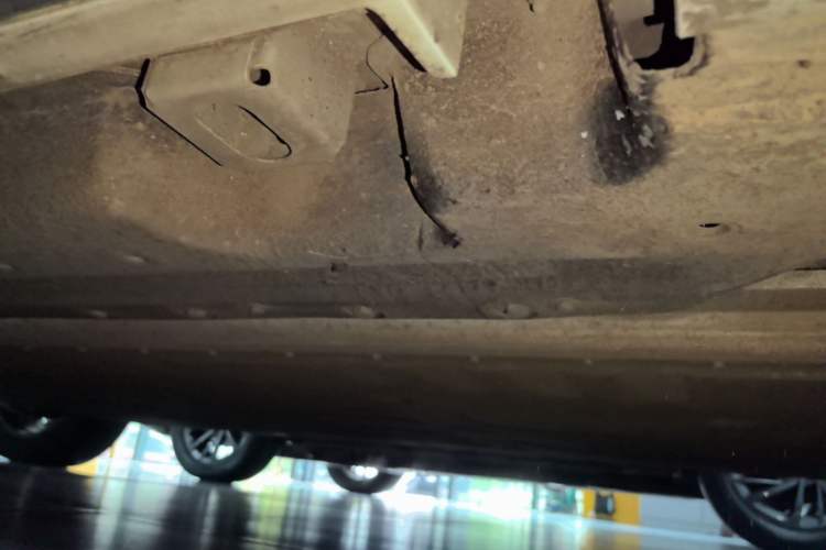 Used AION S 2023 Xuan 580 55.2 kWh Lithium Iron Phosphate Left Side Sill