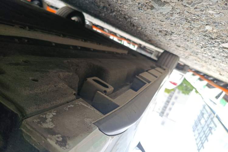 Used AION S 2023 Meizu 580 Lithium Iron Phosphate Left Side Sill