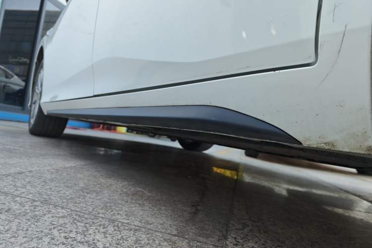 Used AION S 2023 Meizu 580 Lithium Iron Phosphate Left Side Sill