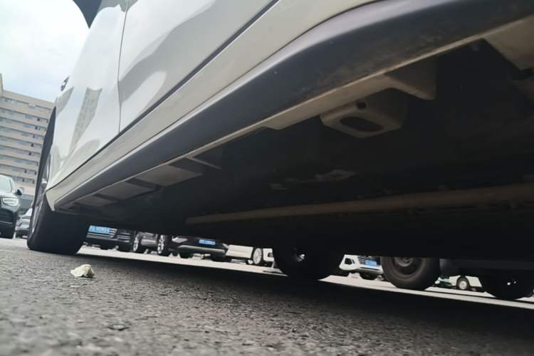 Used AION S 2023 Xuan 530 48.67 kWh Lithium Iron Phosphate Left Side Sill