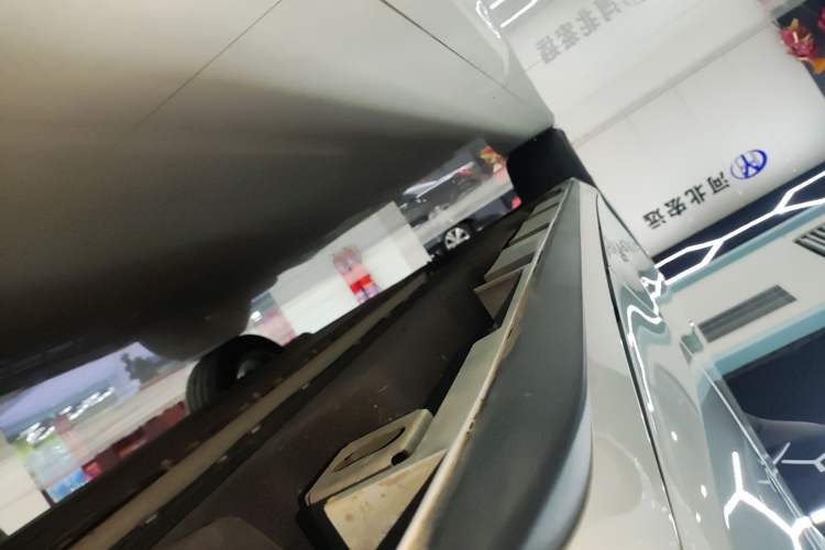 Used AION S 2023 Meizu 580 Lithium Iron Phosphate Left Side Sill