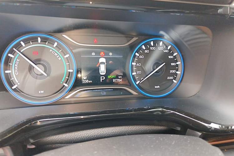 Used AION S 2023 Meizu 580 Lithium Iron Phosphate Odometer Close Up
