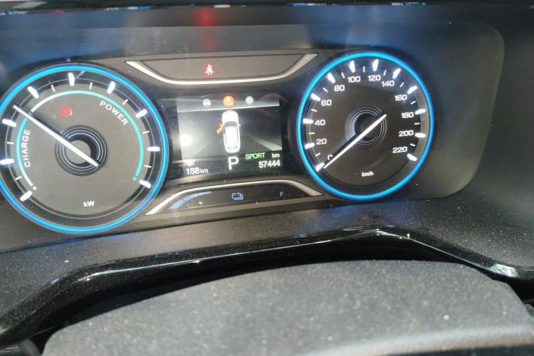 Used AION S 2023 Meizu 580 Lithium Iron Phosphate Odometer Close Up