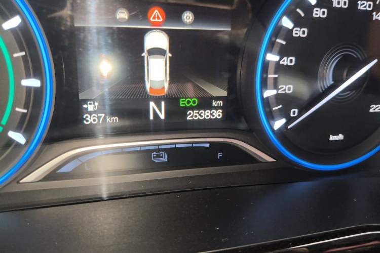 Used AION S 2023 Meizu 580 Lithium Iron Phosphate Odometer Close Up