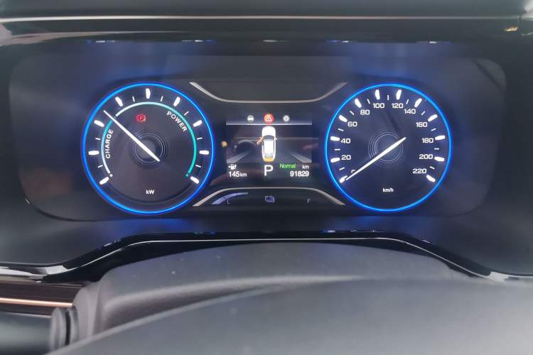Used AION S 2023 Meizu 580 Lithium Iron Phosphate Odometer Close Up