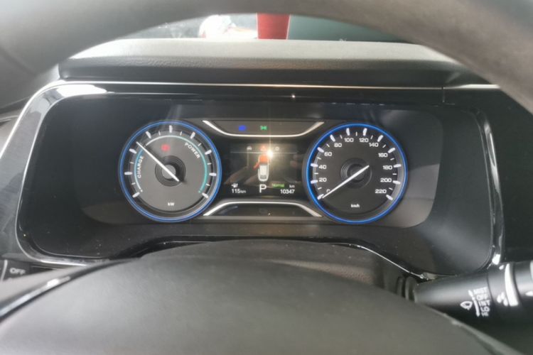 Used AION S 2023 Meizu 580 Lithium Iron Phosphate Odometer Close Up