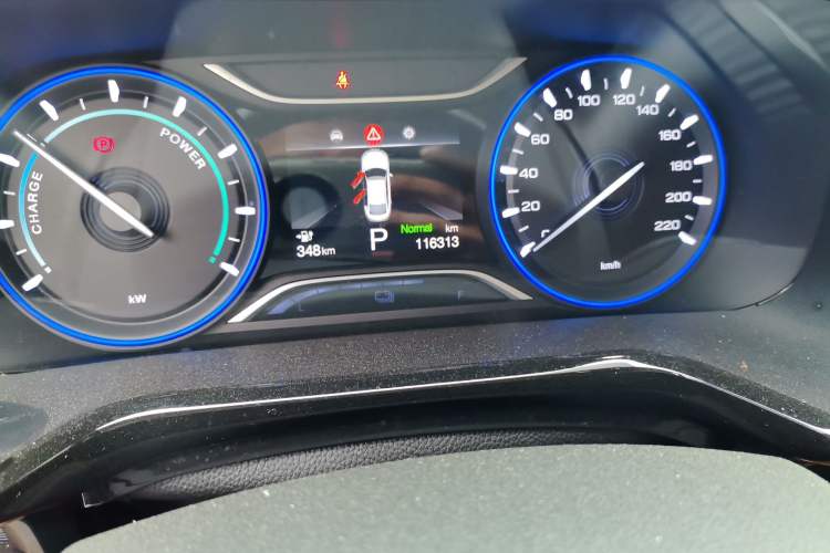 Used AION S 2023 Meizu 580 Lithium Iron Phosphate Odometer Close Up