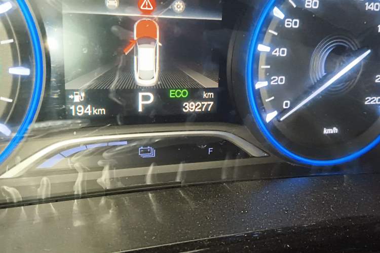 Used AION S 2023 Meizu 580 Lithium Iron Phosphate Odometer Close Up