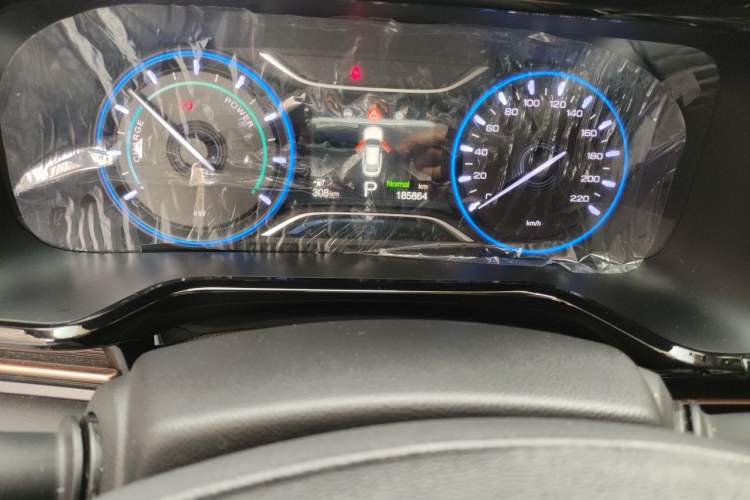Used AION S 2023 Meizu 580 Lithium Iron Phosphate Odometer Close Up