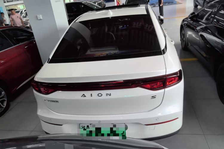 Used AION S 2023 Xuan 580 55.2 kWh Lithium Iron Phosphate Rear