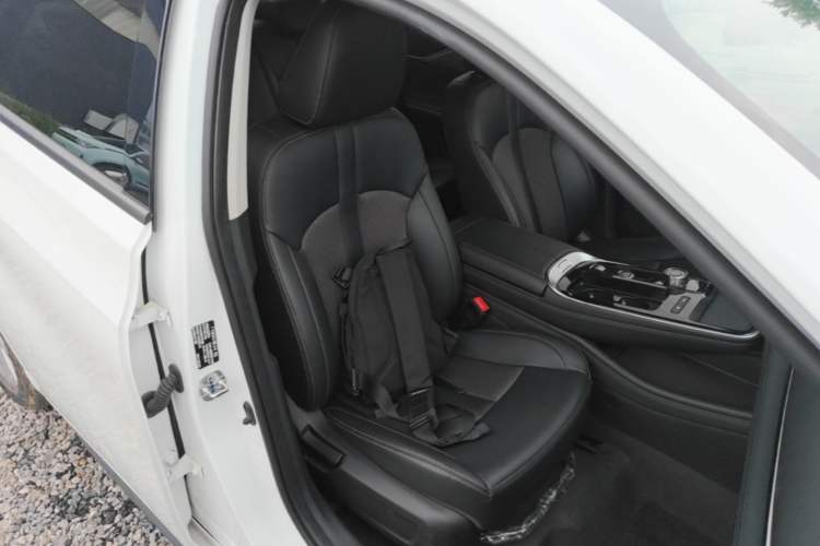 Used AION S 2023 Meizu 580 Lithium Iron Phosphate Right Front Seat