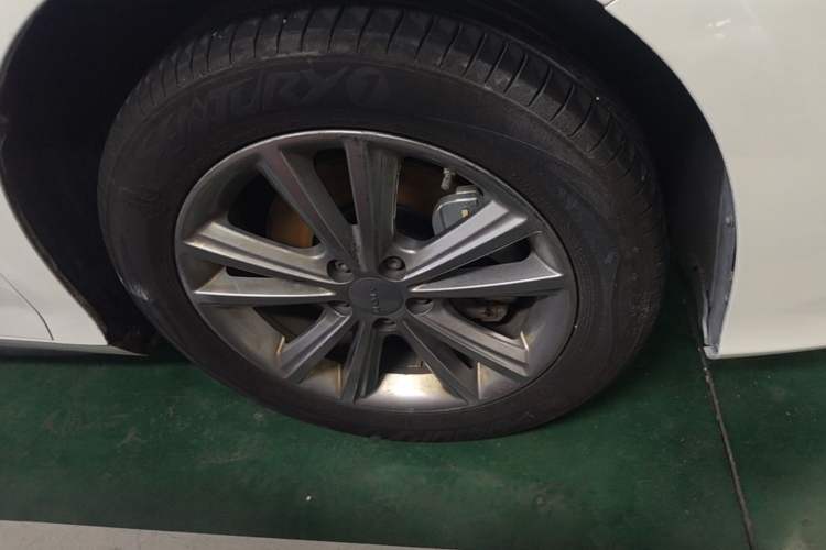 Used AION S 2023 Meizu 580 Lithium Iron Phosphate Right Front Wheel Hub