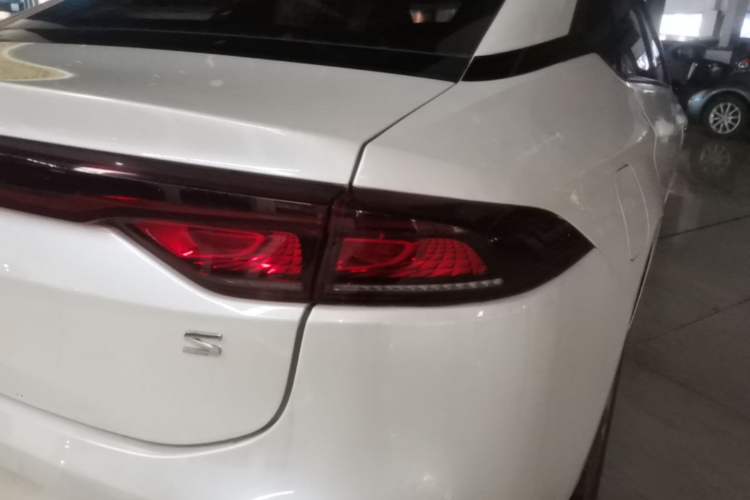 Used AION S 2023 Meizu 580 Lithium Iron Phosphate Right Rear Taillight