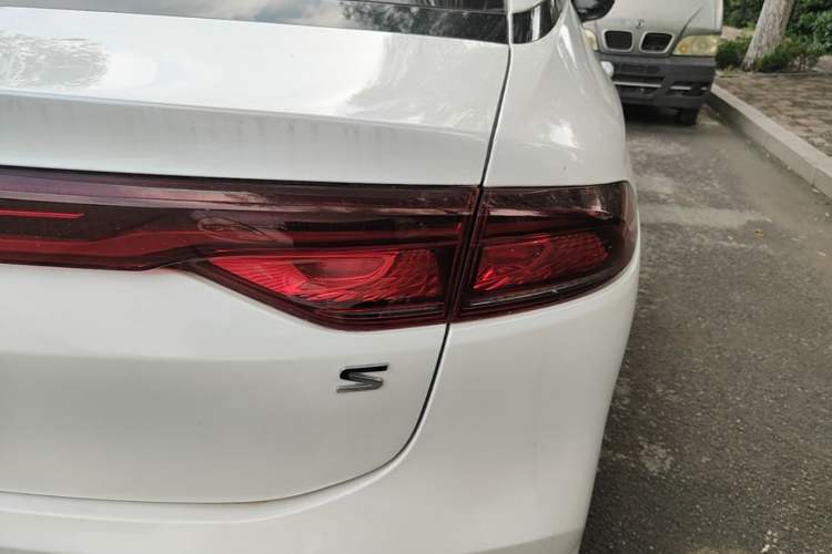 Used AION S 2023 Meizu 580 Lithium Iron Phosphate Right Rear Taillight