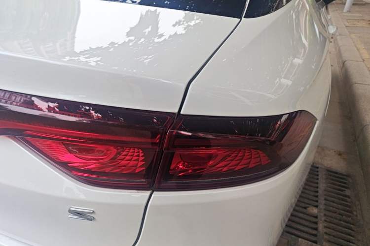 Used AION S 2023 Meizu 580 Lithium Iron Phosphate Right Rear Taillight