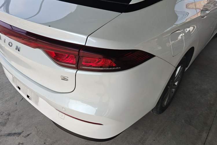 Used AION S 2023 Meizu 580 Lithium Iron Phosphate Right Rear Taillight