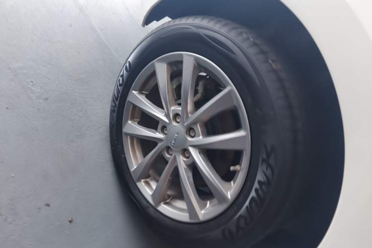 Used AION S 2023 Xuan 580 55.2 kWh Lithium Iron Phosphate Right Rear Wheel Hub