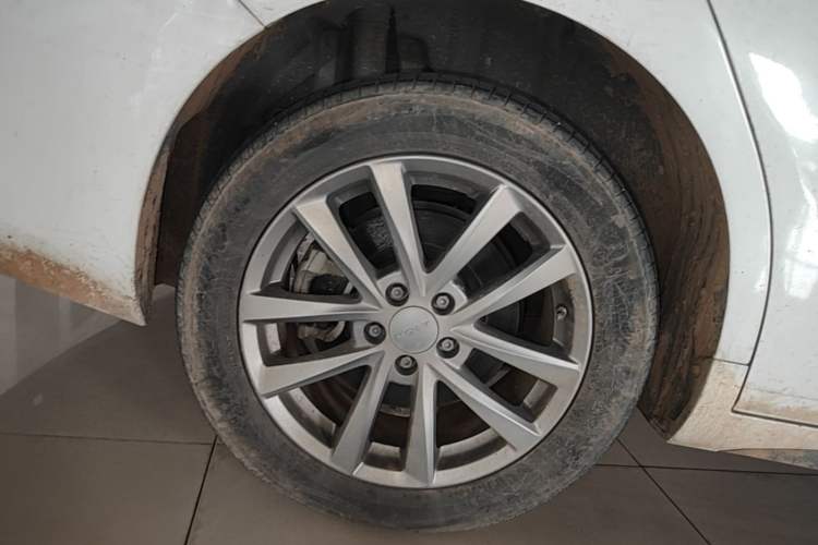 Used AION S 2023 Meizu 580 Lithium Iron Phosphate Right Rear Wheel Hub
