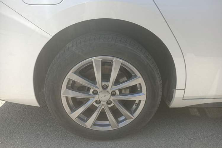 Used AION S 2023 Meizu 580 Lithium Iron Phosphate Right Rear Wheel Hub