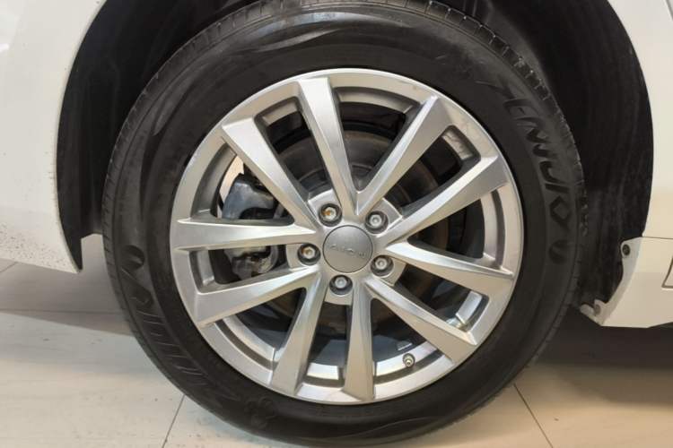 Used AION S 2023 Meizu 580 Lithium Iron Phosphate Right Rear Wheel Hub